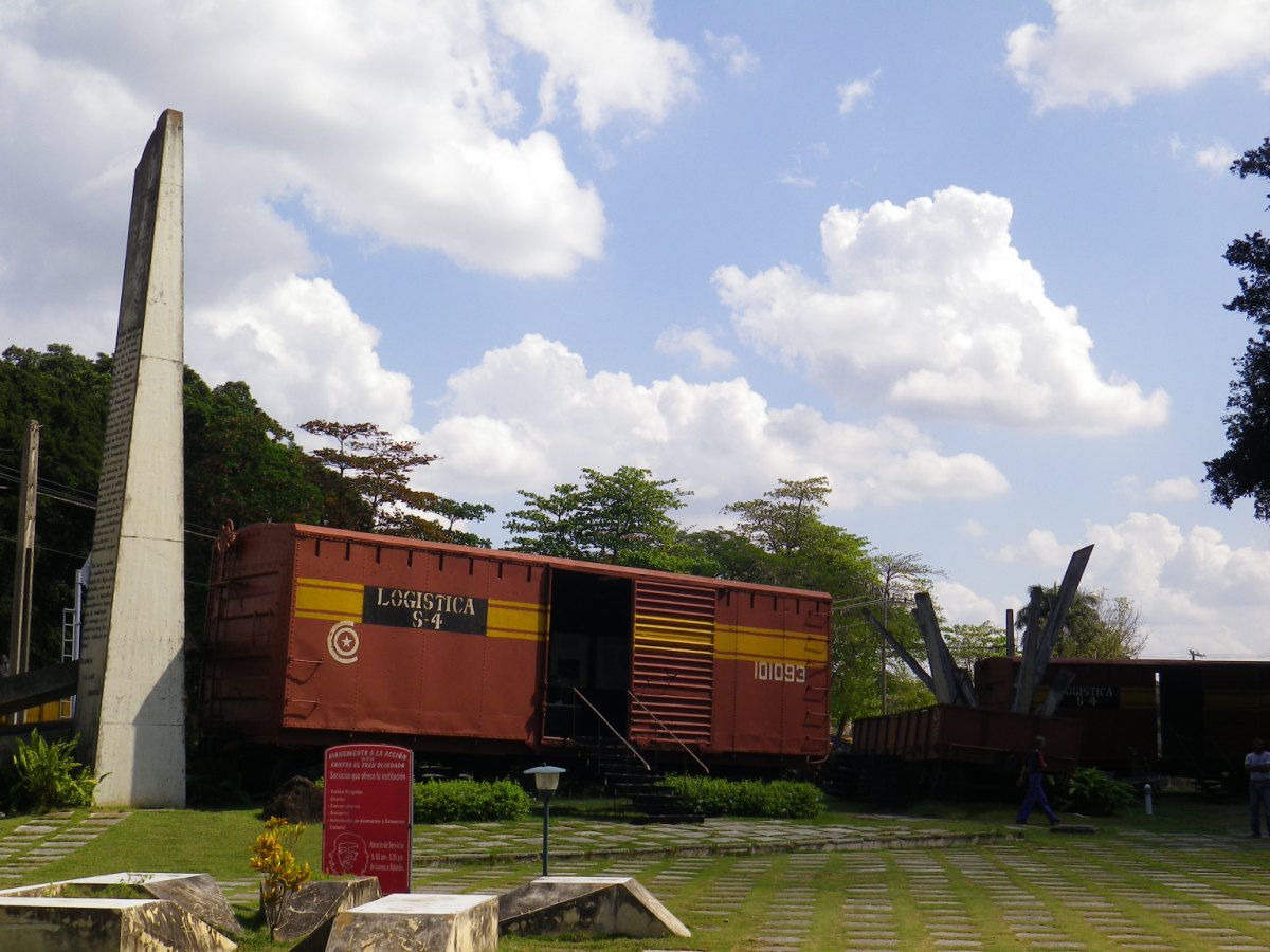 Monumento A Los Combatientes01.jpg